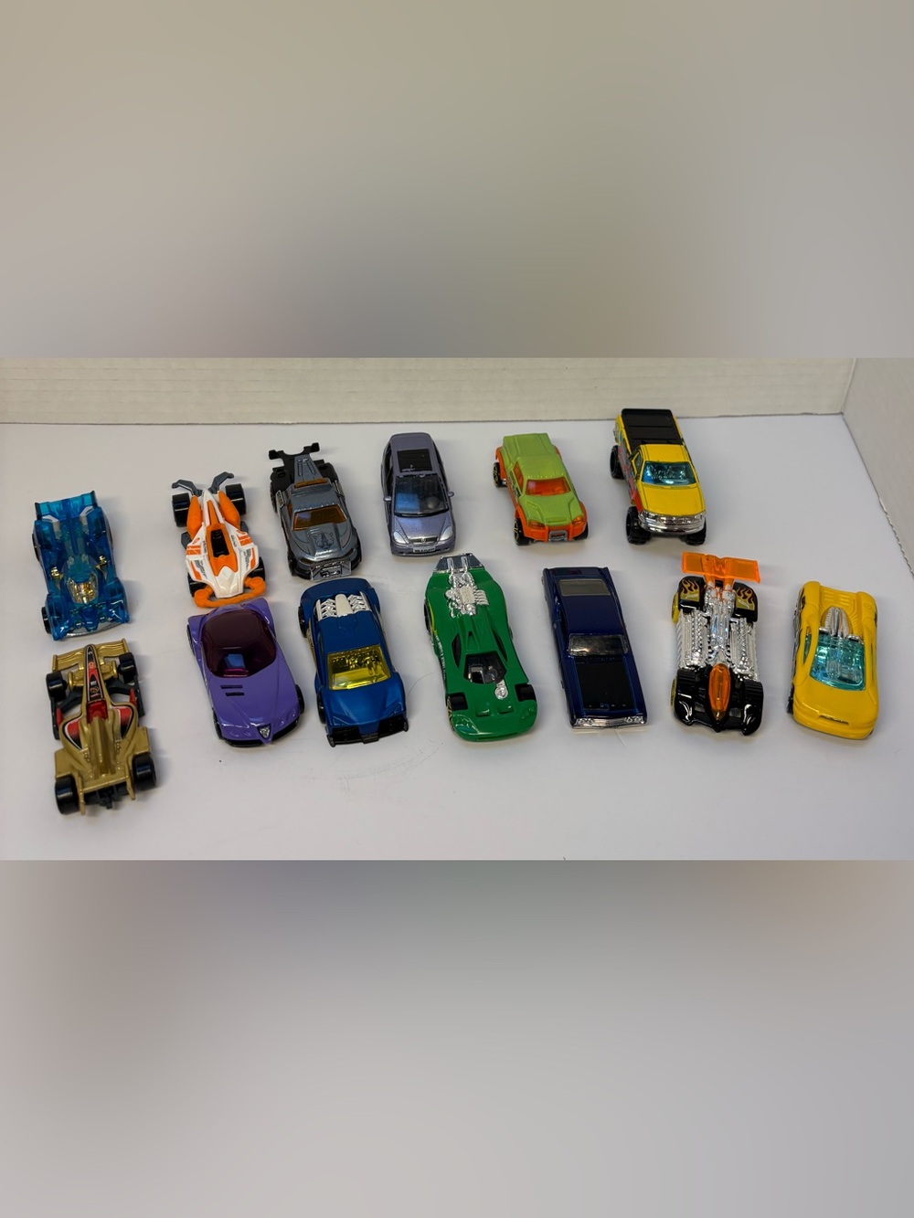 HOT WHEELS Vintage 2003 - 2013 Lot of 13 Diecast Cars Collectible